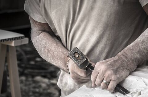 Mayo sculptor awarded new Public Art Commission inspired by Saw Doctors' song - news