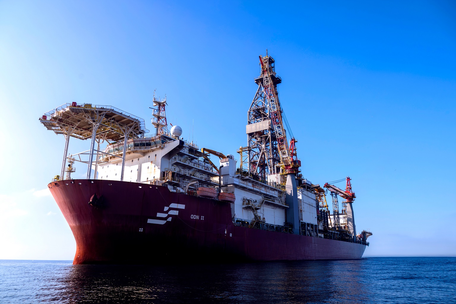 Petrobras used the NS-42 drilling rig during a wildlife rescue simulation at the mouth of the Amazon River.