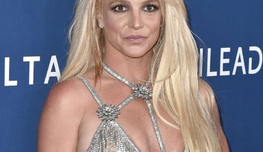 Britney Spears Debuts Hair Transformation 