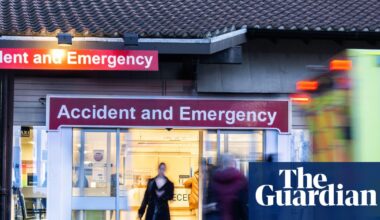 A&E patients with non-urgent ailments may be told to come back later under NHS plans | A&E