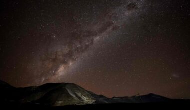 Milky Way's giant black hole blows surprisingly gentle breeze