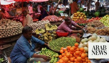 Survey shows public confidence slipping in Pakistan’s economic outlook amid Iran conflict