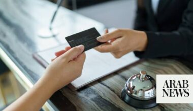 Saudi POS spending holds above $3bn despite weekly slowdown 