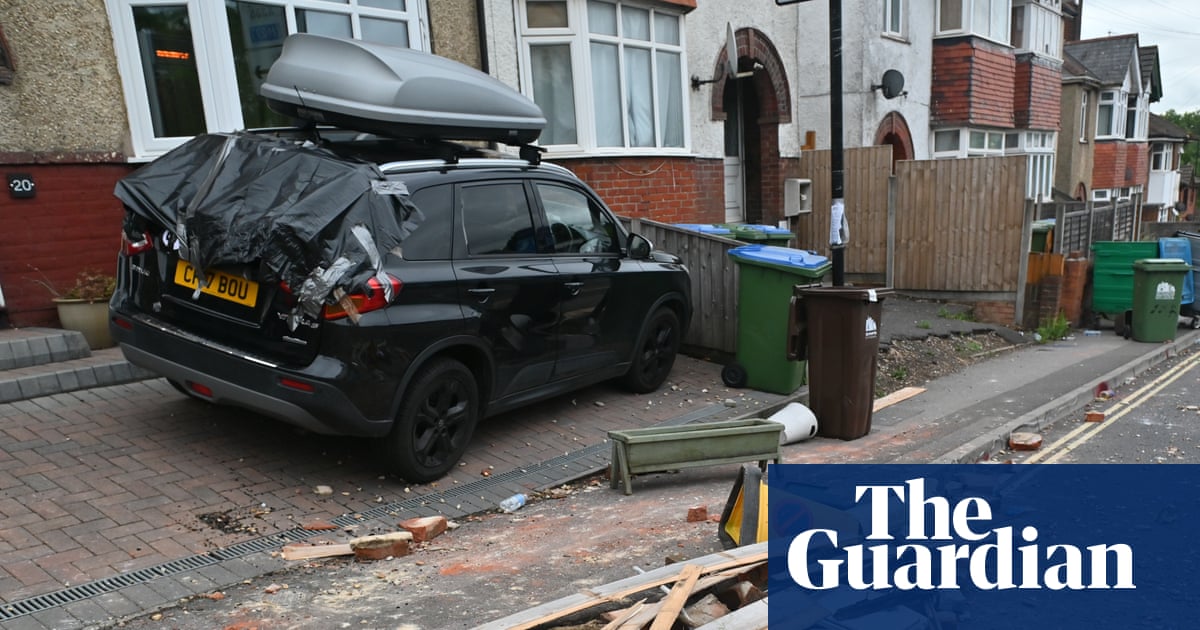 Eleven officers and police dog injured in ‘terrifying’ violence in Southampton | Southampton