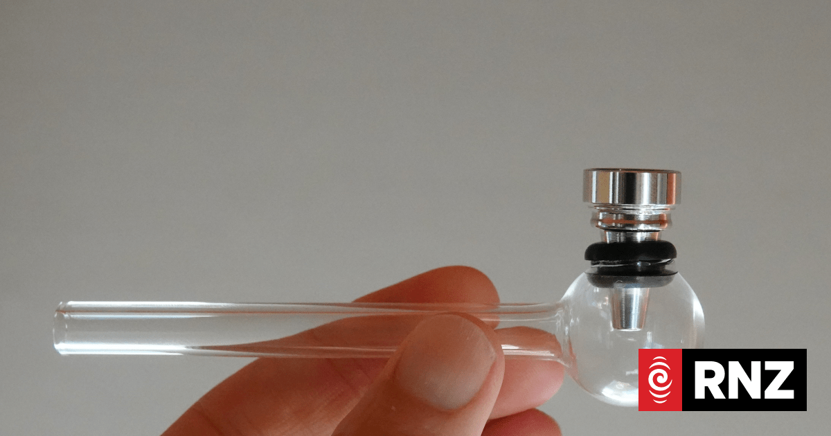 'Absolutely ludicrous': Meth pipes easily available to purchase in shops across Northland