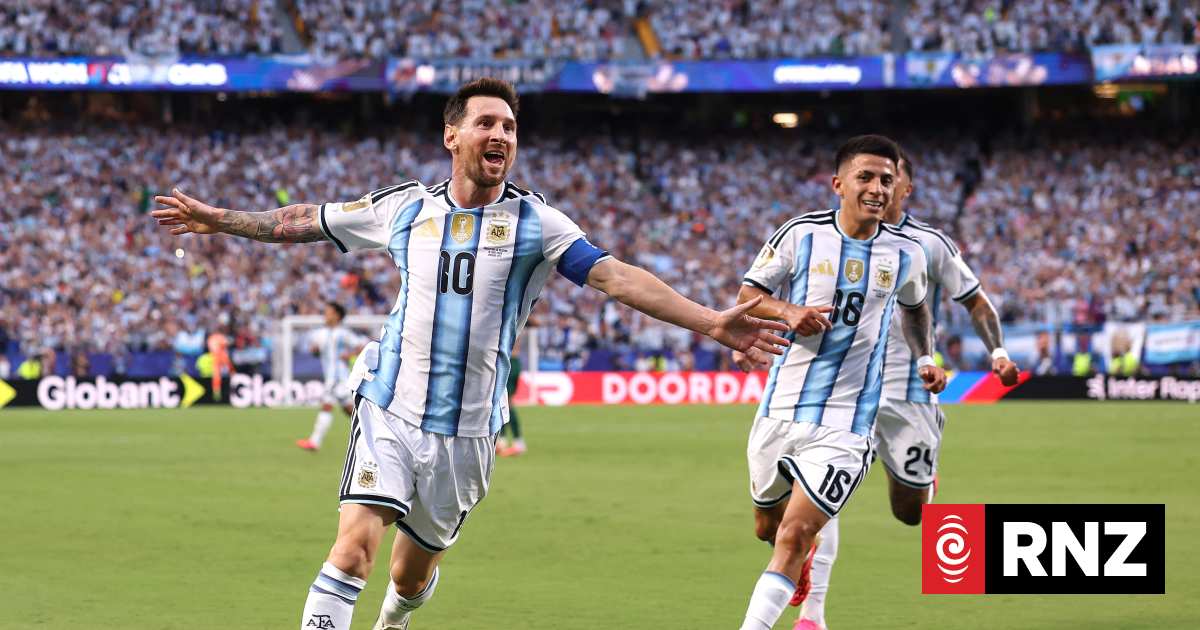 Argentina beat Algeria 3-0 as Lionel Messi scores his first ever World Cup hat-trick