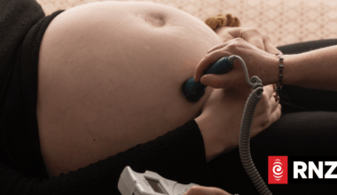 'It weighs on our mind': Midwives welcome Labour's maternity plans