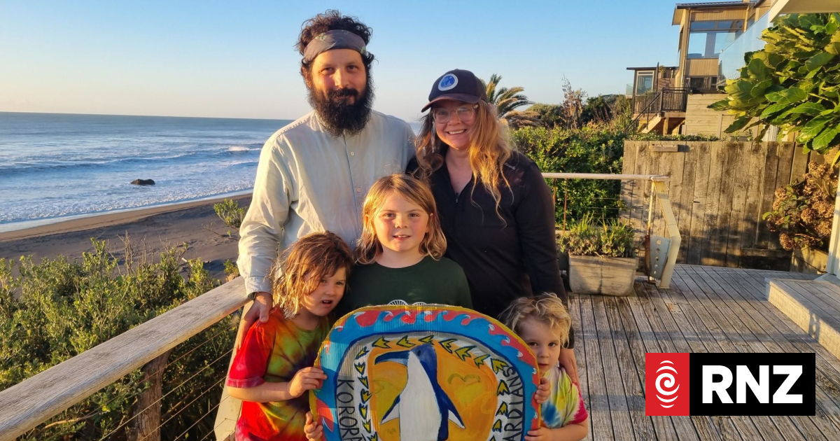 'Penguin highways': Family's deep-dive into little blue penguins proves revealing