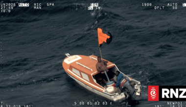 Royal New Zealand Air Force rescues eight people in two missing boats in the Pacific