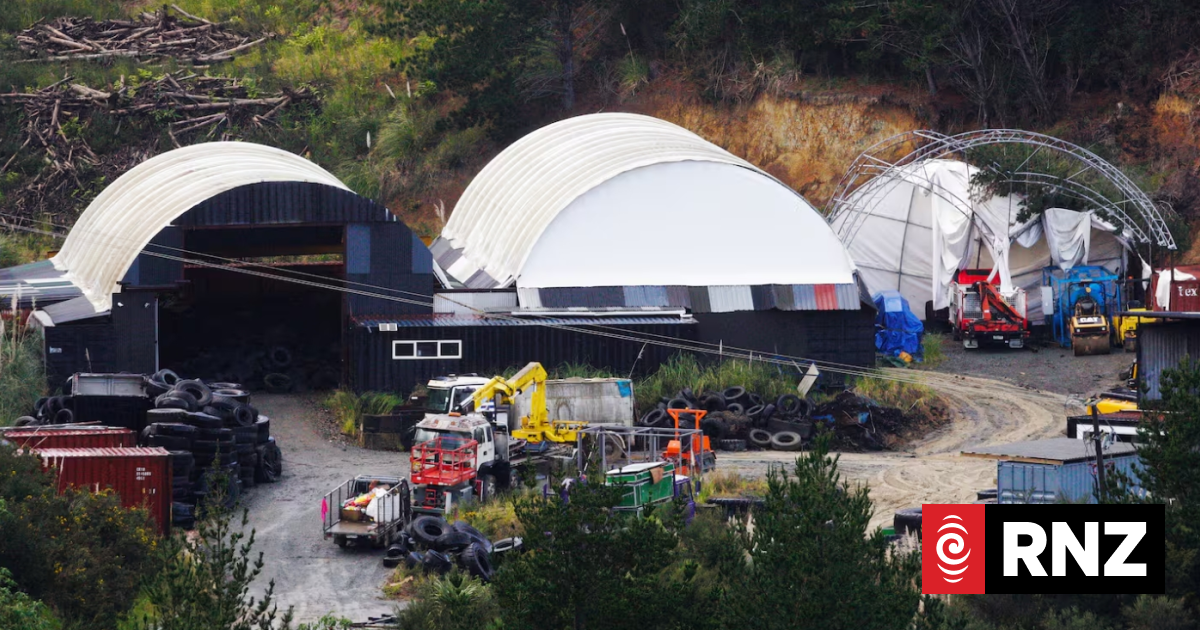 Whangārei plastic burning hearing against Warren Sinclair raises questions over NZ recycling reality
