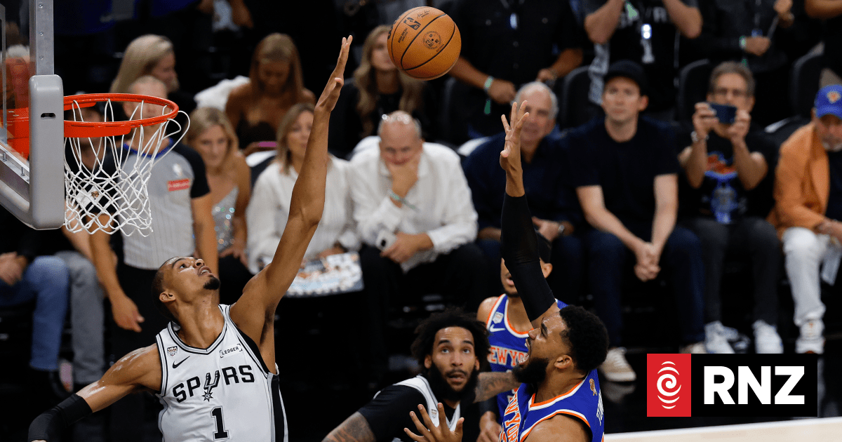 New York Knicks become NBA champions after another epic comeback against San Antonio Spurs