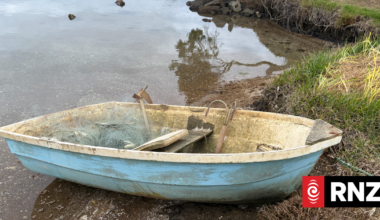 Concerns raised after unmanned dinghy found at Doubtless Bay