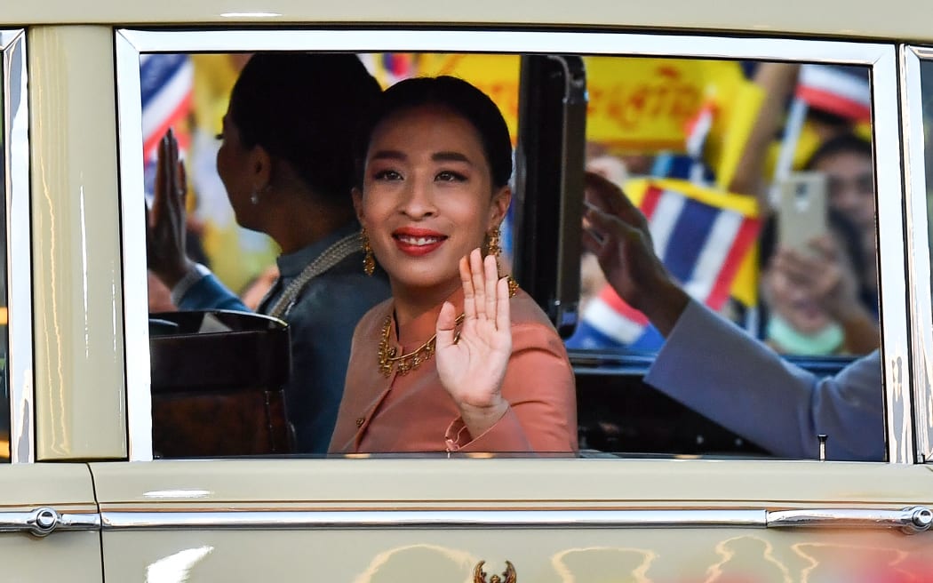 (FILES) Thailand's Princess Bajrakitiyabha waves to supporters upon arrival at the Grand Palace in Bangkok on November 1, 2020 for a religious ceremony at a Buddhist temple inside the palace. Thai Princess Bajrakitiyabha Mahidol, the king's eldest daughter, has died aged 47, the royal palace announced on June 12, 2026, more than three years after she was hospitalised following a sudden illness. (Photo by Lillian SUWANRUMPHA / AFP)
