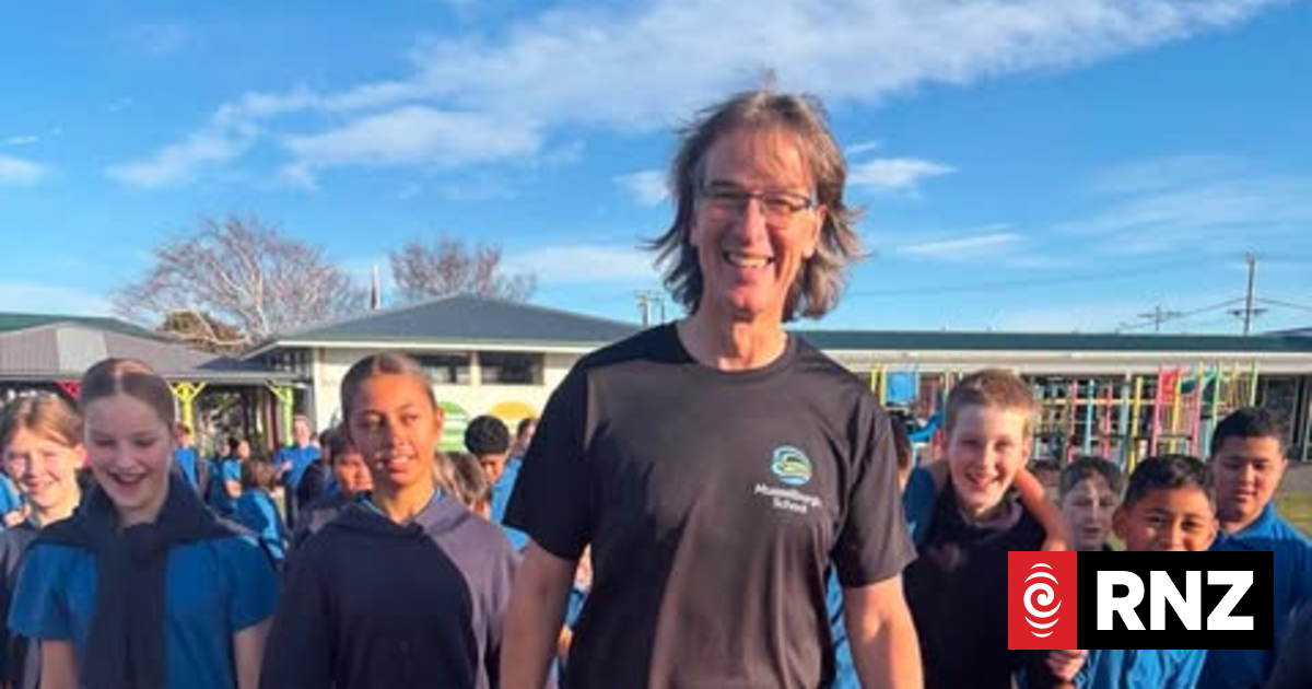 'No kid left behind': Dunedin primary school principal running half marathons to cover camp fees