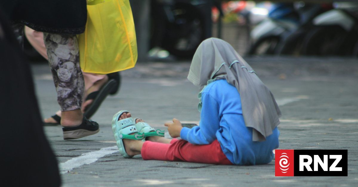 What needs to be done to tackle child homelessness in Aotearoa?