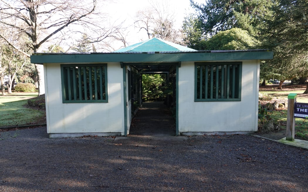 The fernery opened in 1924. It fell into disrepair but reopened in 2007 after fundraising by Friends of the Park.