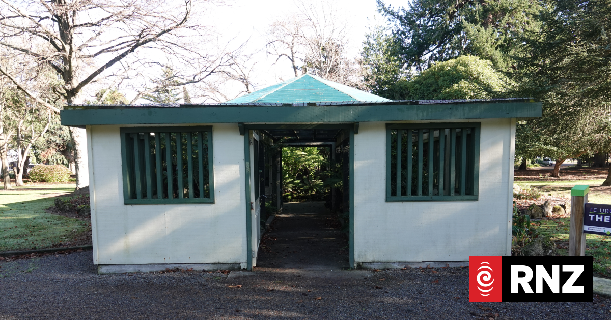 Mystery defecator leaves 'revolting' surprise in Masterton's Queen Elizabeth park fernery