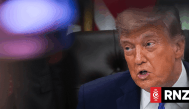 US launches new strikes on targets in Iran