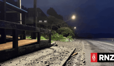 Wellington weather: Clean-up expected to begin, but warning still in place