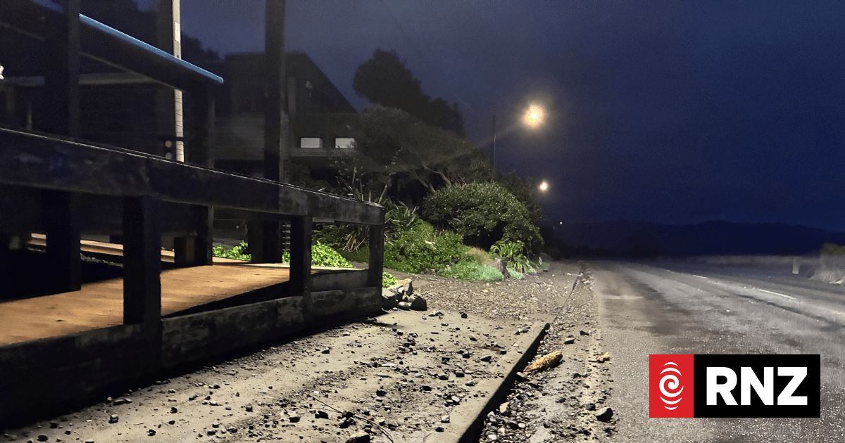 Wellington weather: Clean-up expected to begin, but warning still in place