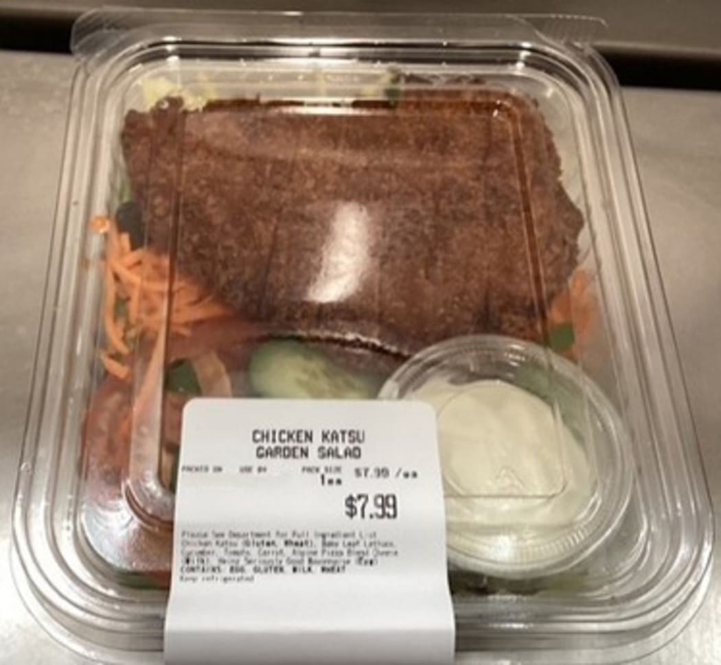 A "Death by Chicken" chicken burger and chicken katsu garden salad sold by Pak'n Save Rangiora have been recalled because of safety concerns.