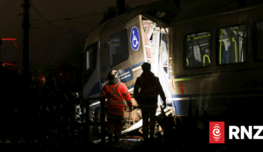 Six injured in Wellington train derailment between Box Hill, Khandallah