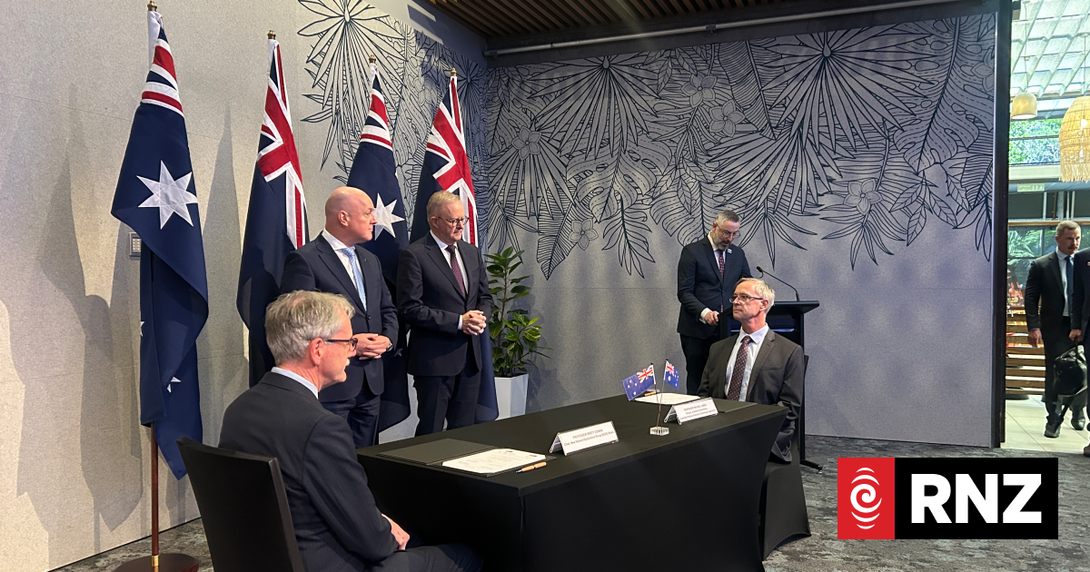 Christopher Luxon, Anthony Albanese trade 'tongue-in-cheek' barbs after leaders' meeting