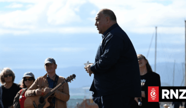 Maritime Union affiliates with Alliance Party, keeps door open to Labour