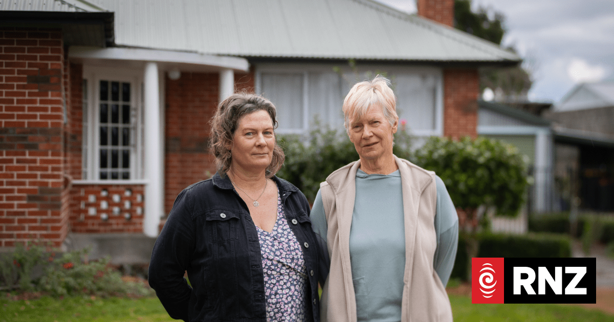 Homeowners want builder Aaron Jessett barred after losing thousands on unfinished jobs