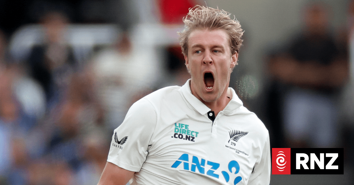 Live cricket: Black Caps v England, first test - day two