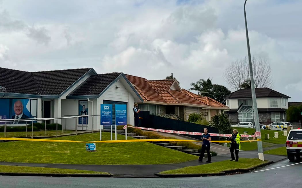 Christopher Luxon's electorate office has a police presence after a reported bang was heard.