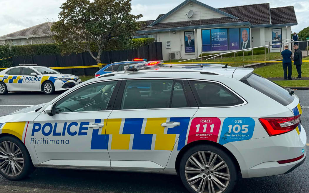 Christopher Luxon's electorate office has a police presence after a reported bang was heard.