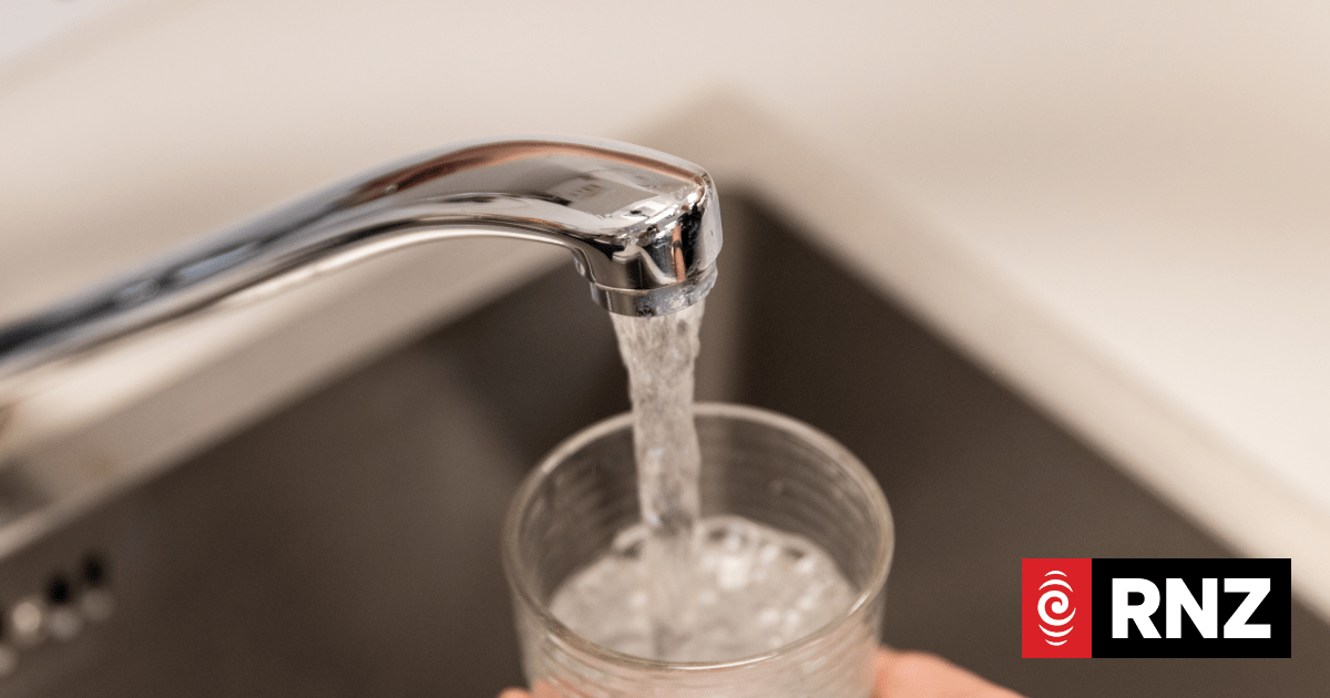 Health ministry launches review into effects of nitrate in water