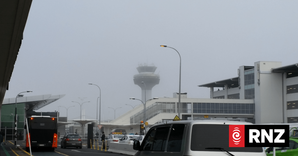 Flights cancelled as fog disrupts travel at Auckland Airport