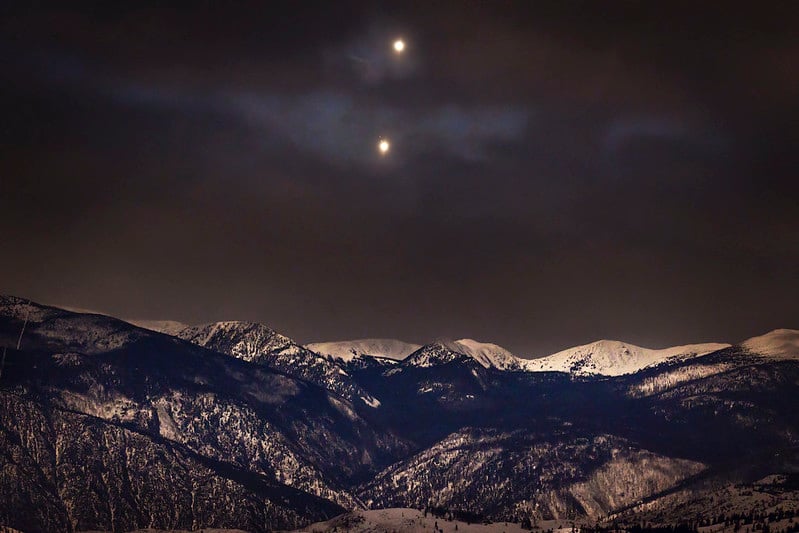 Jupiter meets Venus over southern British Columbia in 2023. Credit: Debra Ceravolo.