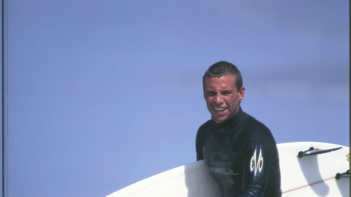 Kiwi surfing great Troy Hirst mourned by Muriwai and Māori Bay communities