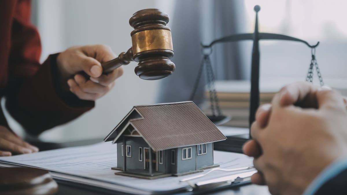 Friends’ house share feud ends with Disputes Tribunal ruling: neither owes the other a cent