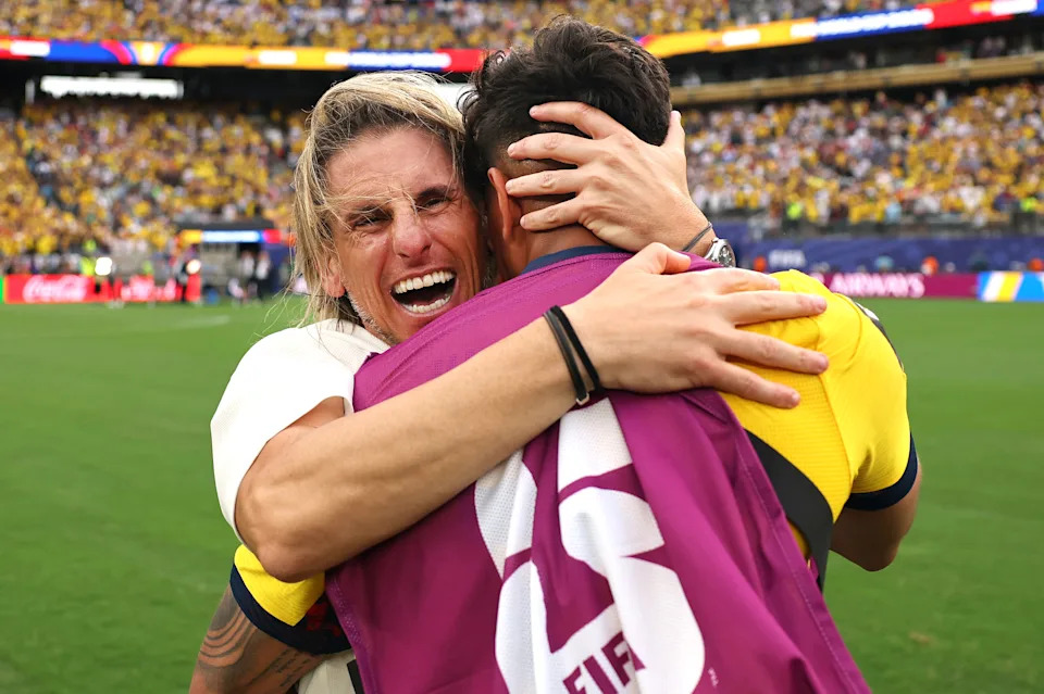 Sebastian Beccacece, pictured here celebrating with Piero Hincapie after Ecuador's win over Germany at the World Cup.