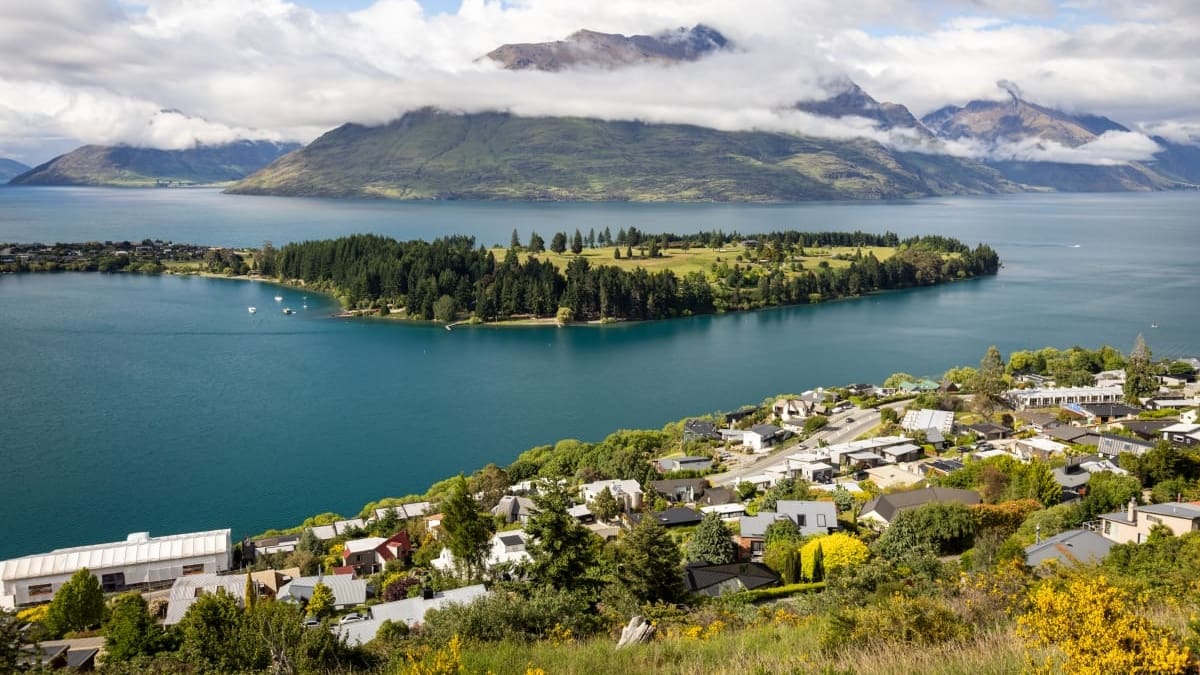 Australian developer behind Queenstown gondola proposal faces fury at public meeting