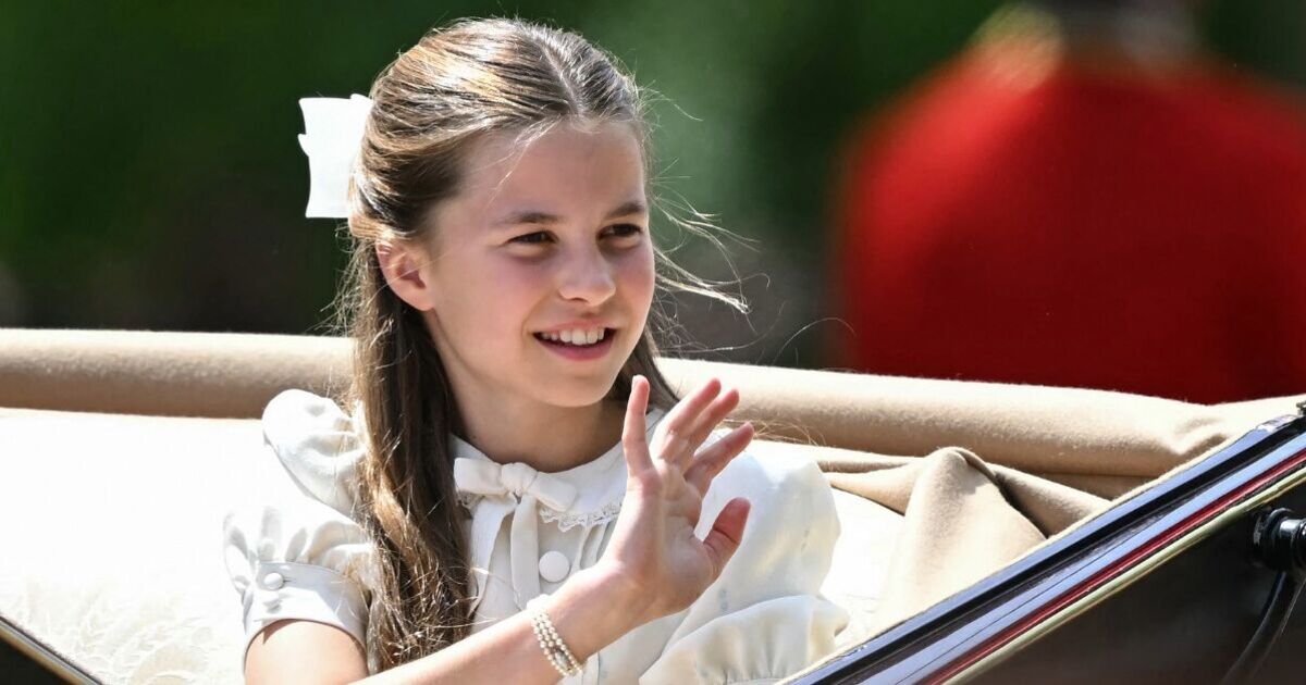 Body language expert spots sign Princess Charlotte is royals' new star | Royal | News