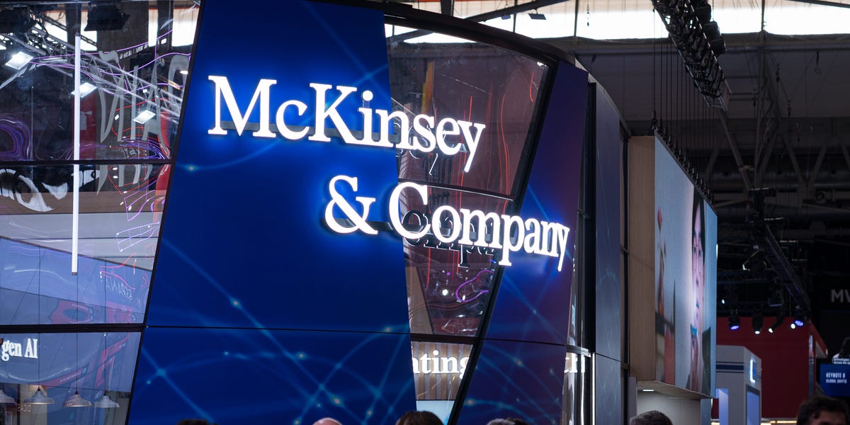 McKinsey Consultants Use AI to Lessen Their Reliance on PowerPoint