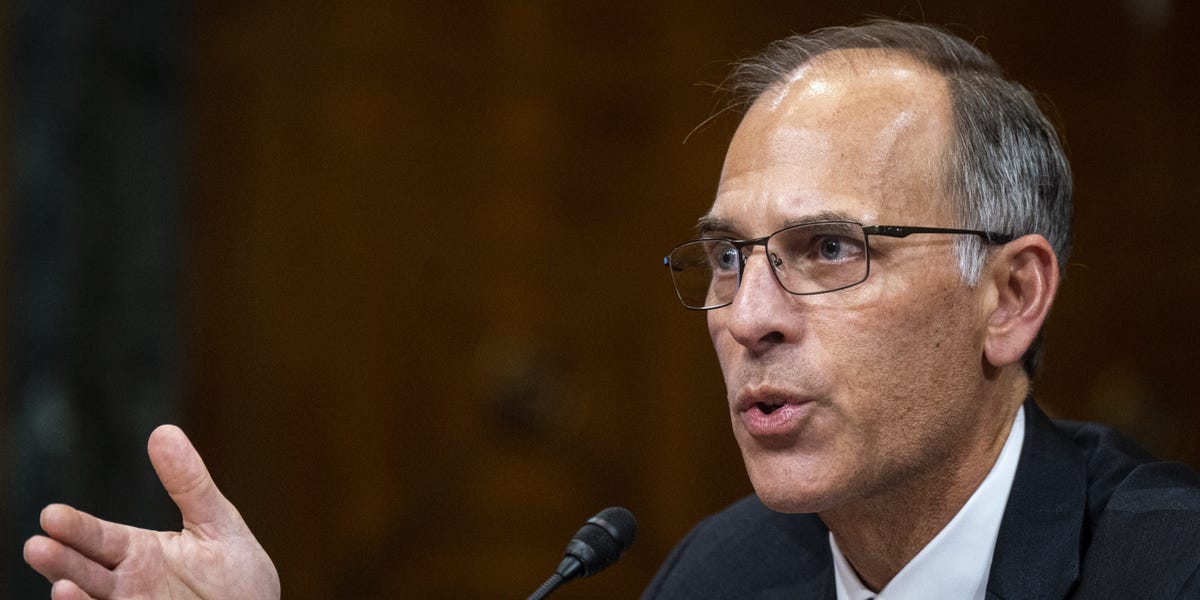 Top Economist Warns That the US Economy Is Flashing Key Warning Signal