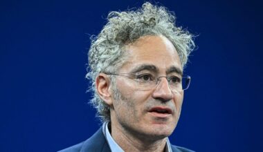 Alex Karp Compares Tokenmaxxing to a Porn Addiction