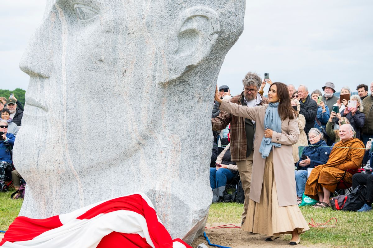 Queen Mary unveiled the final sculpture of the Dodekalitten monument in northern Denmark, marking the completion of the landmark art project.