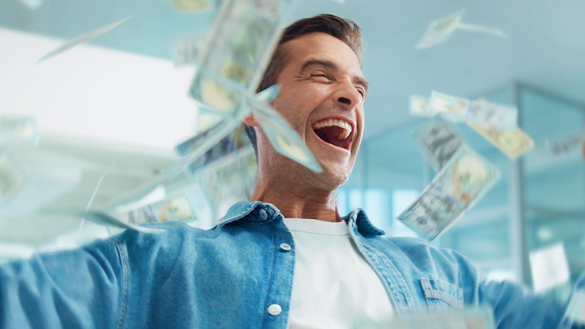 You just got a $10,000 windfall! But where to put it? Financial experts weigh in — and their advice may surprise you