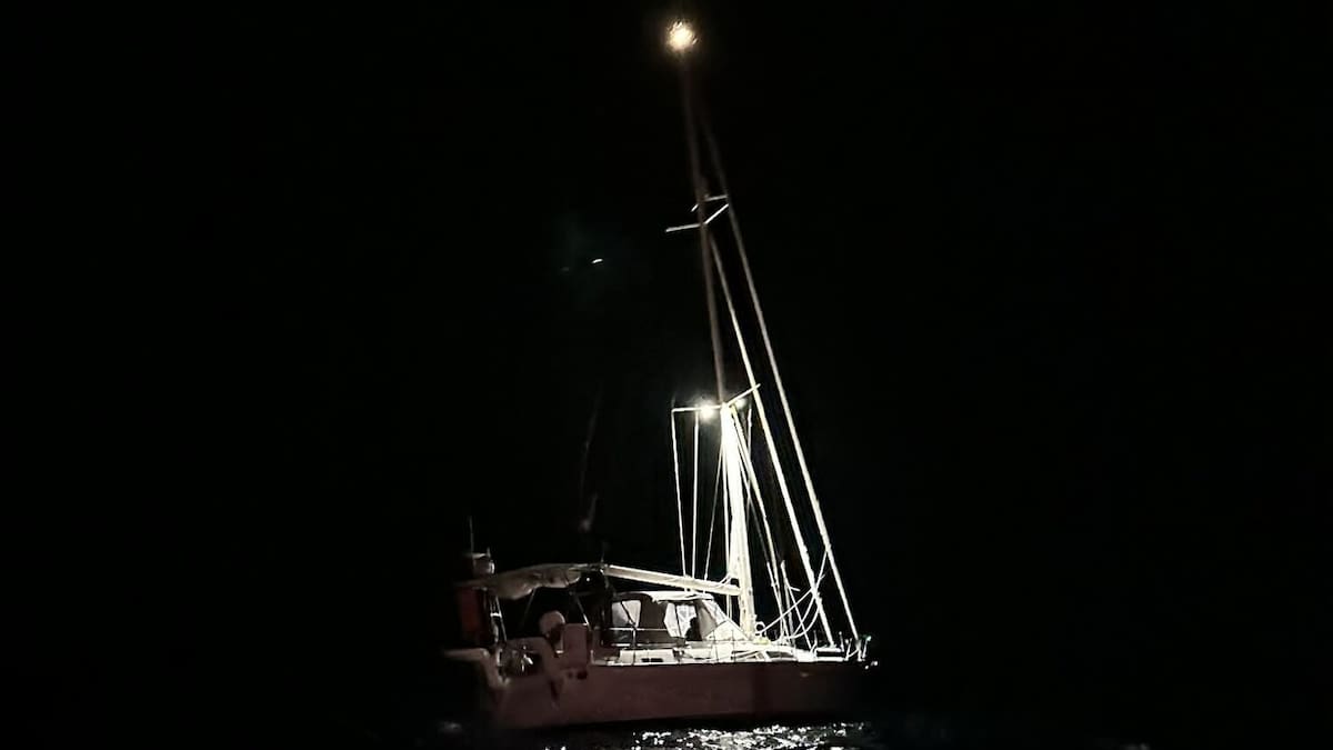 Yacht crew saved off Northland coast after steering failure sparks 185km rescue