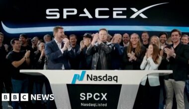 Elon Musk gets public trading of SpaceX under way from Texas