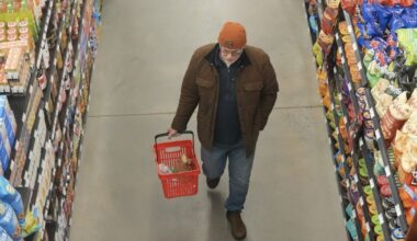 National Newswatch | Small grocers embrace Ottawa's national food…