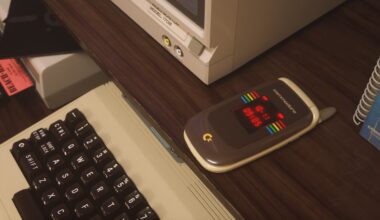 Commodore heard you: Callback 8020 flip phone drops $100 in time for pre-orders