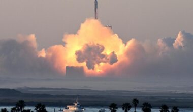 Science fiction? Musk's lofty SpaceX goals unrealistic, skeptics say